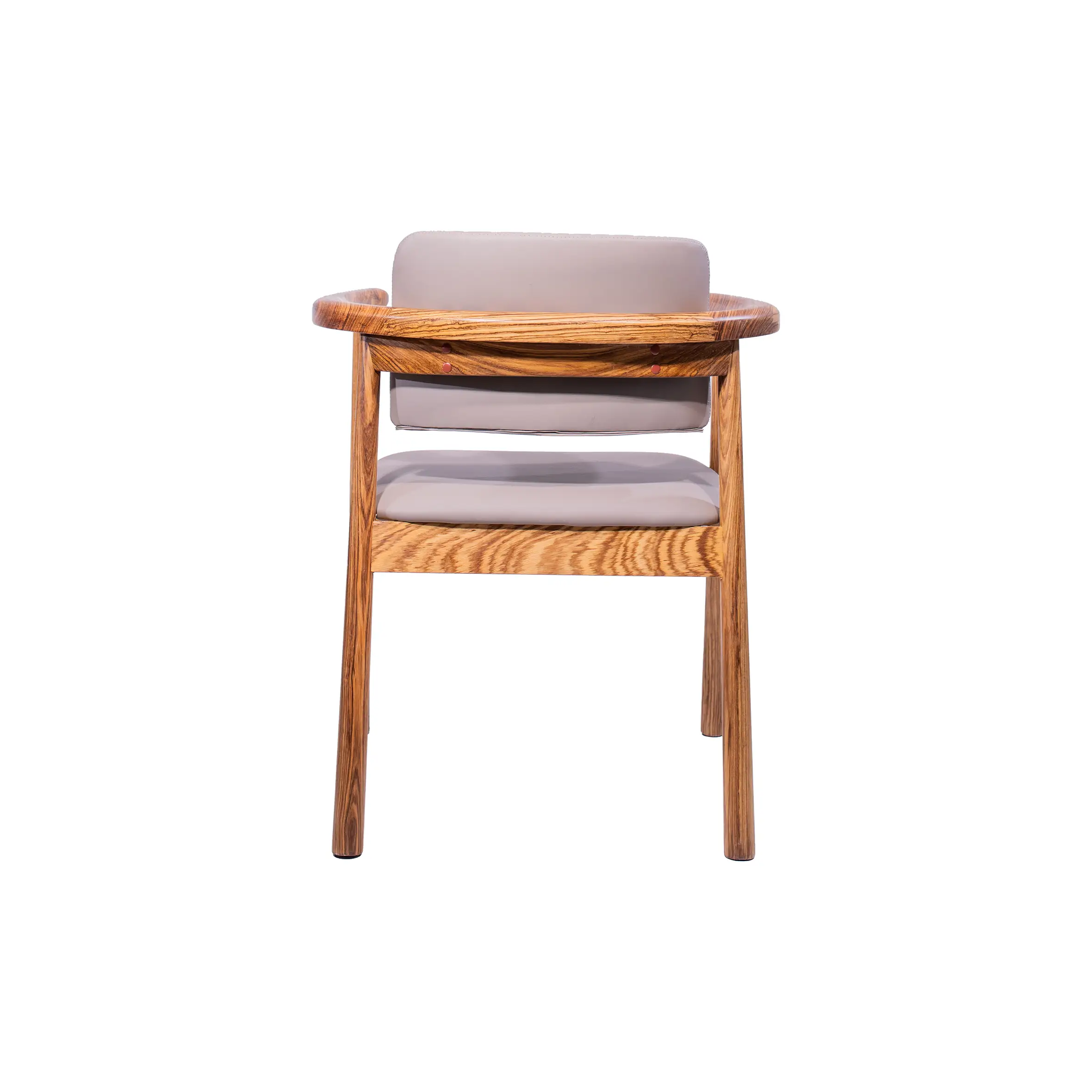A minimalist waiting room with two wooden chairs, a small table between them, and a potted plant. The atmosphere is calm and inviting, featuring soft lighting.