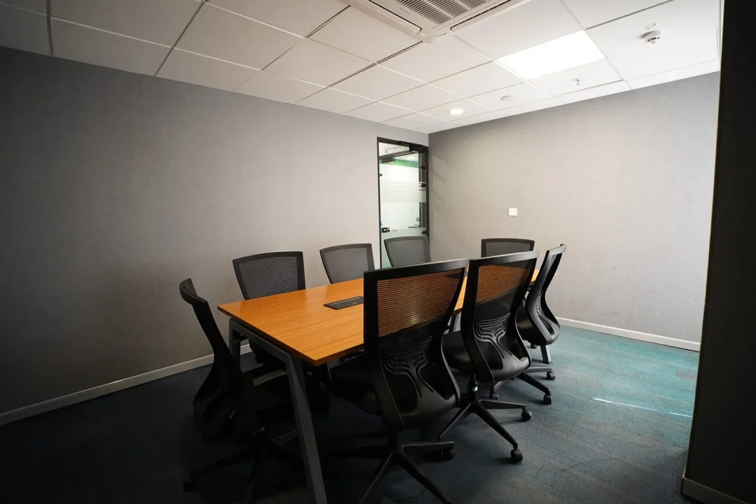 8 Seater Meeting Room elevate