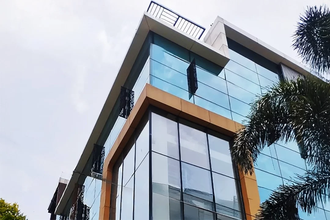 Managed office spaces banner – IndiQube Grow workspace